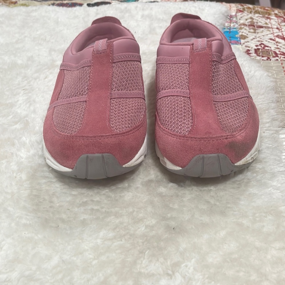 Easy spirit slip on tennis shoes
